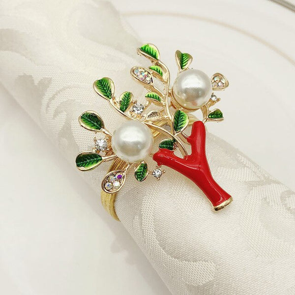 100/PCS new 2019 Christmas tree napkin clasp pearl alloy napkin ring with diamond-encrusted Christmas tree napkin clasp